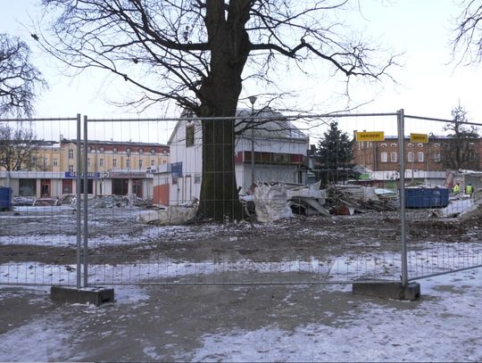 Rozbiórka pawilonów przy czołgu. Co w tym miejscu powstanie?