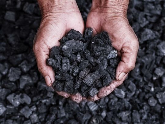 Rząd chce zatrzymać rosyjski węgiel. Dla wielu osób oznacza to większe wydatki