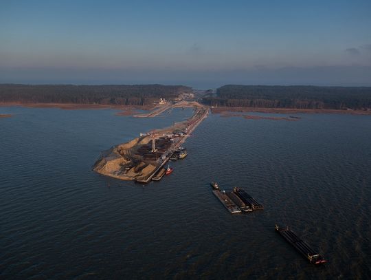 Scalany jest pierwszy z dwóch mostów obrotowych [ZDJĘCIA]