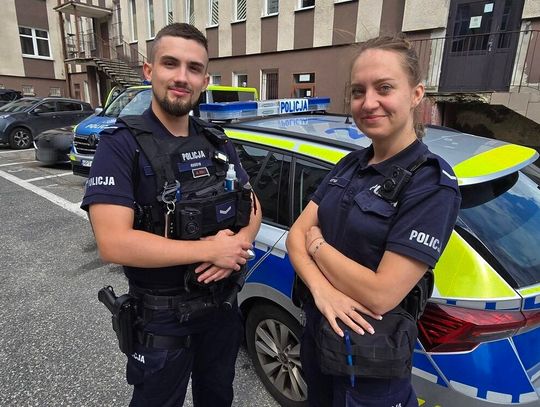 Sekundy decydowały o życiu. Policjanci ruszyli do akcji po wypadku z koparką