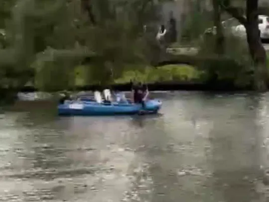 Sekundy od tragedii! Zobacz akcję ratunkową na rzece Elbląg [WIDEO]