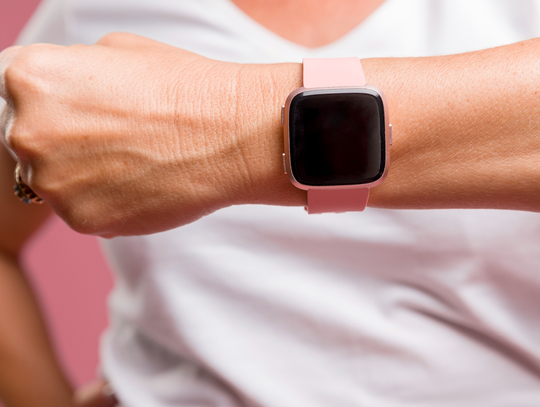 Smartwatch damski – stylowy dodatek i funkcjonalny asystent w jednym