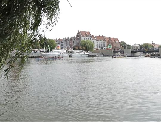 Smocze łodzie na rzece Elbląg