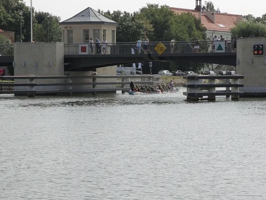 Smocze łodzie trafiły do Elbląga [WIDEO]