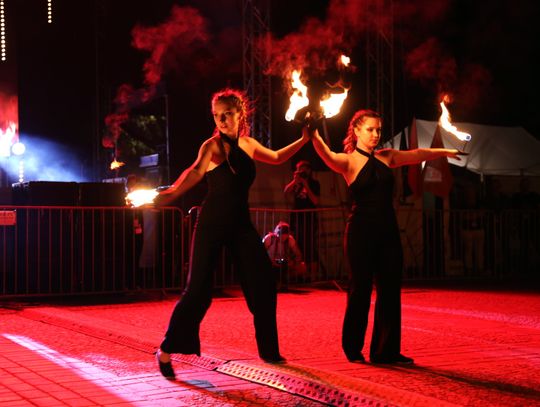 Spektakl ognia zakończył 1 dzień Elbląskiego Święta Chleba [FOTO]
