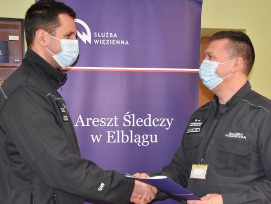 Stracił przytomność po uroczystościach pogrzebowych. Z pomocą ruszył funkcjonariusz elbląskiej Służby Więziennej