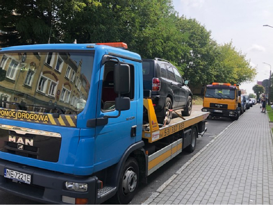 Straż Miejska w Elblągu usuwa wraki pojazdów
