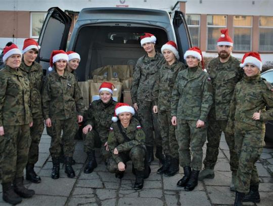 Świąteczne paczki dla podopiecznych Domu Dziecka w Elblągu