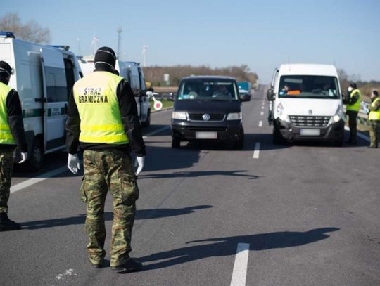 Świąteczne powroty do kraju. Jak to jest z kwarantanną?