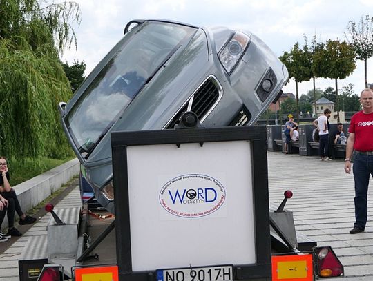 Symulatory dachowania i zderzeń na festynie