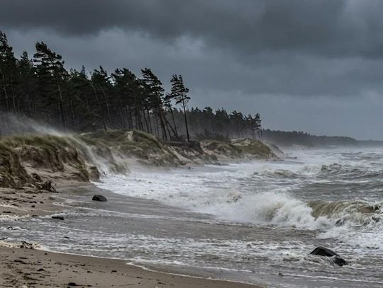 Sztorm nad Mierzeją Wiślaną. Ewakuowano 380 harcerzy