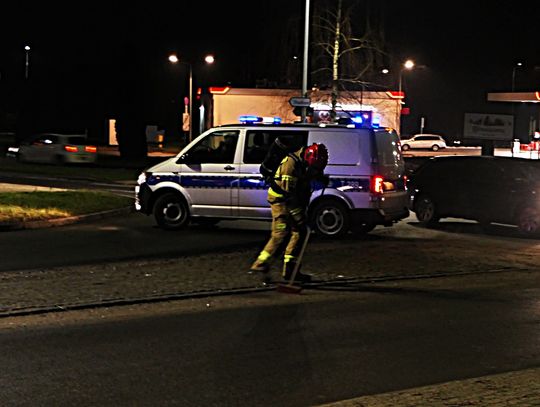 Tajemnicze kapsułki na ulicach i chodnikach Elbląga