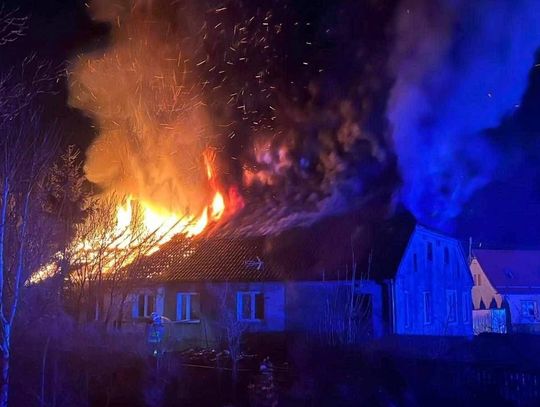 Tragiczny pożar budynku mieszkalnego w gminie Małdyty [WIDEO]