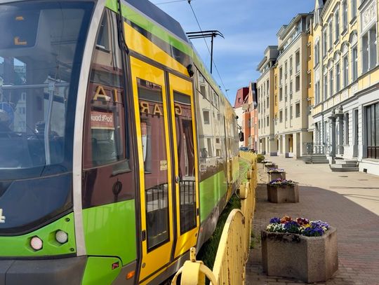 Tramwaje stanęły po wykolejeniu wagonu