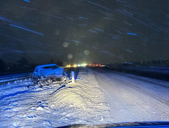 Trudne warunki na S7. Utrudnienia w ruchu