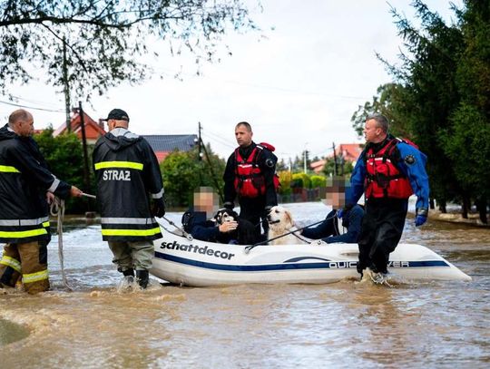 Trwa walka o Nysę, Opole drży, Wrocław czeka na wielką wodę