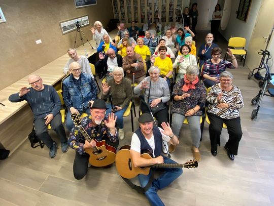 Tu nikt nie jest sam. Światowy Dzień Hospicjów i Opieki Paliatywnej. Tu nikt nie jest sam. Światowy Dzień Hospicjów i Opieki Paliatywnej.