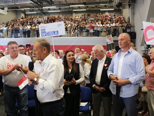 Tusk w Elblągu podał wyniki wewnętrznego sondażu