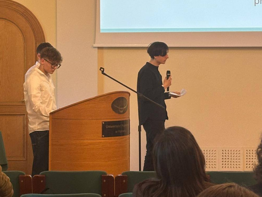Uczniowie z Elbląga finalistami konkursu „Zostań ekonomistą” Uczniowie z Elbląga finalistami konkursu „Zostań ekonomistą”