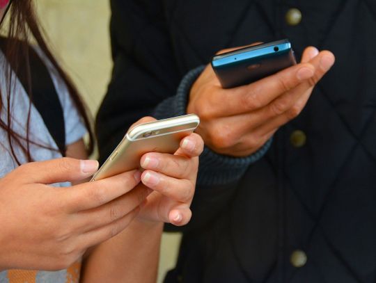 Uwaga na fałszywe SMS-y. Sanepid ostrzega!