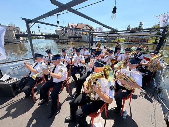 VIII Elbląskie Święto Muzyki rozpoczęte. Muzyczna parada zainaugurowała wydarzenie [FOTO, WIDEO]