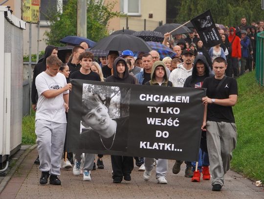 W Elblągu odbył się Marsz Milczenia ku pamięci Oliwiera [FOTO]