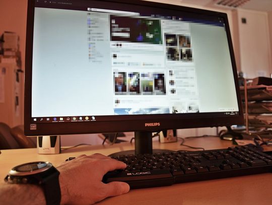 W Elblągu policjanci odnotowali oszustwa "Na Blika". Przestępcy udawali znajomych z Facebooka 