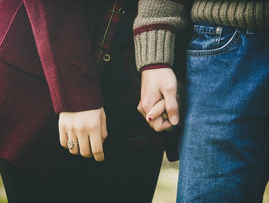 W Twoim związku pojawiły się problemy? Pomóc Ci może psychoterapeuta online!