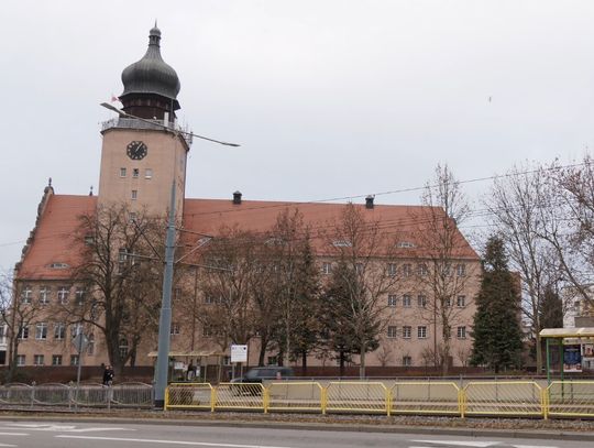 W wigilię i w sylwestra Urząd Miejski otwarty krócej!