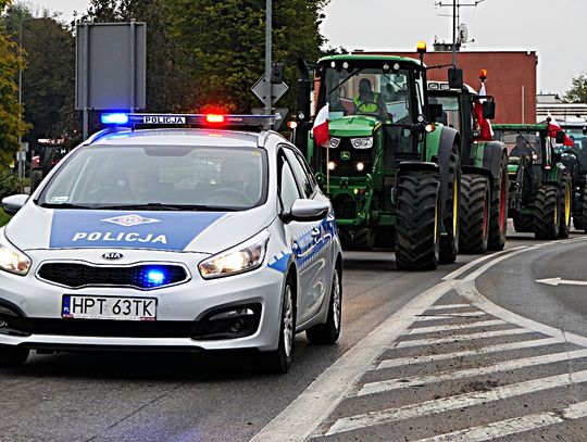 Wielki strajk rolników w Elblągu. Protestują przeciwko "piątce Kaczyńskiego" [ZDJĘCIA]
