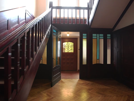 Willa z duszą na sprzedaż w Suszu – przestrzeń, styl i potencjał w jednym!