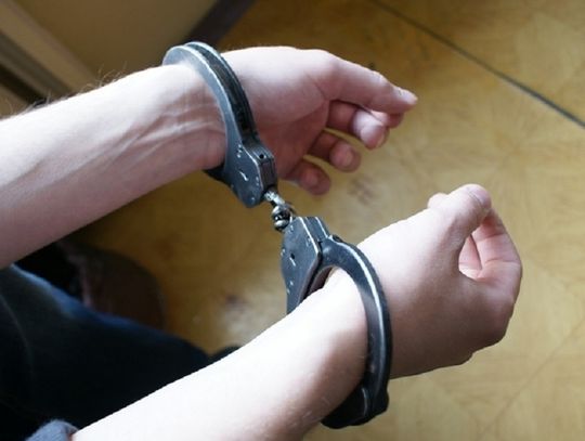 Włamywał się do sklepów i kradł papierosy