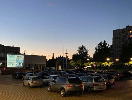 Wraca kino samochodowe! [Znamy repertuar]