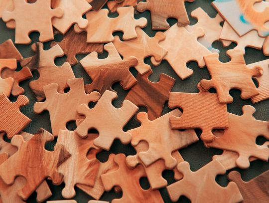 Wyjątkowe puzzle ze zdjęcia. 5 prostych kroków, jak stworzyć piękną pamiątkę