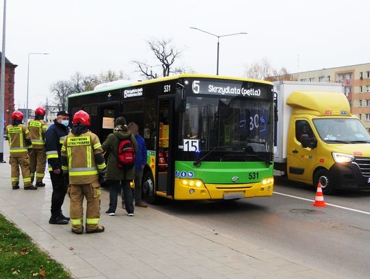 Wypadek autobusu na Placu Słowiańskim