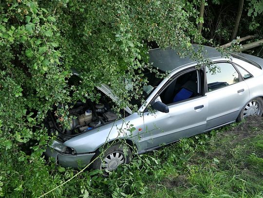 Wypadek na Łęczyckiej. Kierowca pijany i bez uprawnień