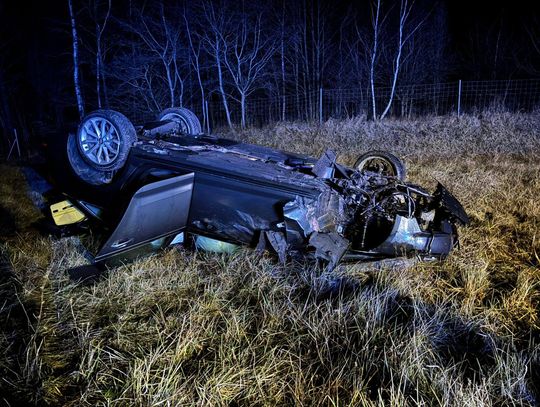 Wypadek na S22. Audi wypadło z drogi