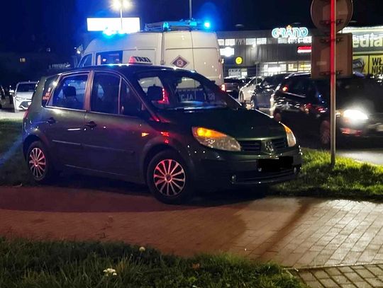 Wypadek na ulicy Żeromskiego. 74-latek potrącił mężczyznę