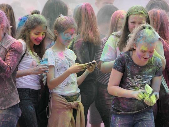 Wyrzut eksplozji kolorów w Elblągu [ZDJĘCIA]