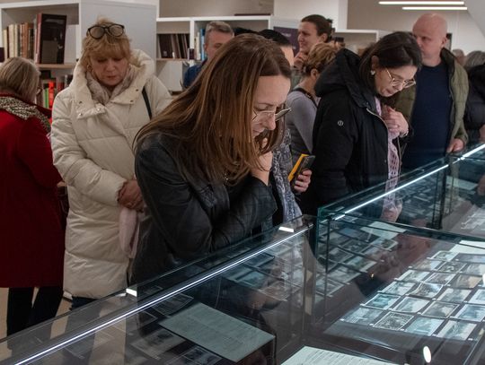 „Wysoczyzna Elbląska, której już nie ma” – tajemnicza wystawa w Bibliotece Elbląskiej (GALERIA ZDJĘĆ)