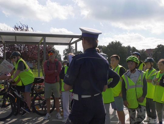 Z bezpieczeństwem na drodze są za pan brat! [VIDEO]