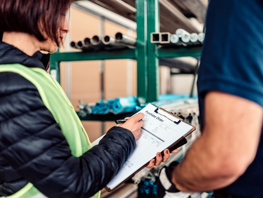 Zarabiasz najniższą krajową? Sprawdź, ile dostaniesz w 2026 roku Zarabiasz najniższą krajową? Sprawdź, ile dostaniesz w 2026 roku