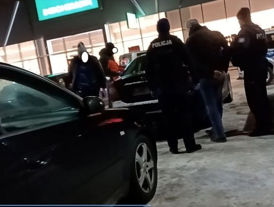 Zatrzymanie obywatelskie księdza. Biskup elbląski wydał komunikat