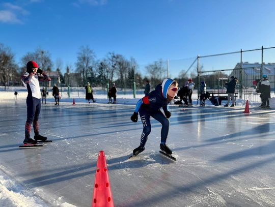 Zawody w łyżwiarstwie szybkim na elbląskim Kalbarze