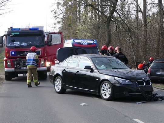 Zderzenie BMW z Peugeotem na Królewieckiej. Sprawcę wykryje policyjne dochodzenie 