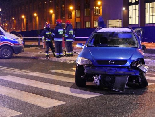 Zderzenie dwóch pojazdów na ulicy Niskiej przy GE