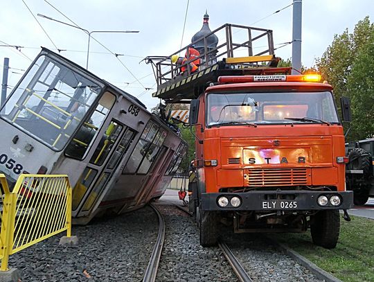 Zderzenie dwóch tramwajów przy szkole muzycznej