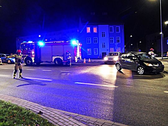 Zderzenie pojazdów na ulicy Teatralnej