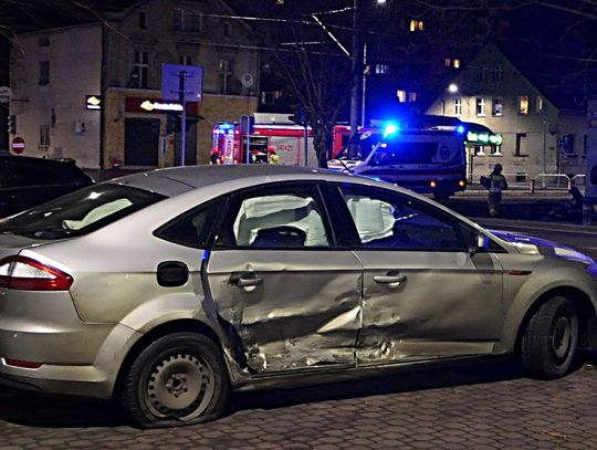 Zderzenie pojazdów przy Urzędzie Skarbowym