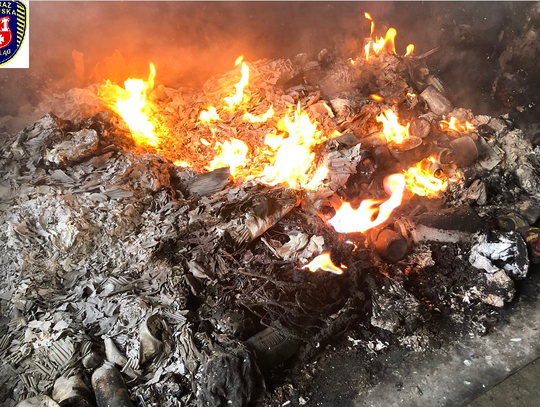 Złomowiec z ulicy Dębowej truje miszkańców!